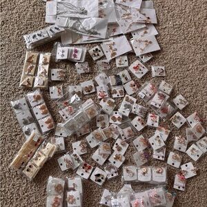 RESELLER BUNDLE Assorted Fashion Jewelry Collection over 125 pieces